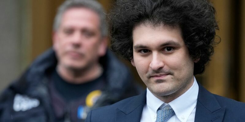 Sam Bankman-Fried ist Gründer der Digitalwährungs-Börse FTX und steht wegen Betrugs vor Gericht. - Foto: Seth Wenig/AP/dpa