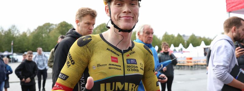 Per Strand Hagenes aus Norwegen vom Team Jumbo-Visma hat den 18. Münsterland-Giro gewonnen. - Foto: Friso Gentsch/dpa