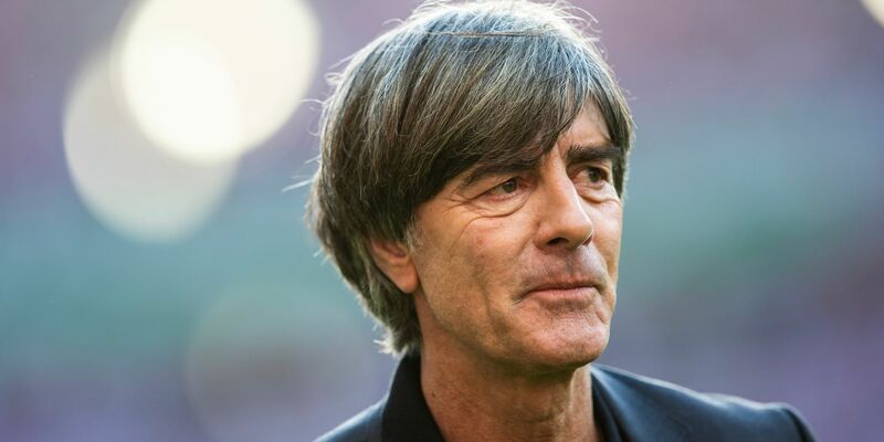 Der ehemalige Bundestrainer Joachim Löw bedauert einige seiner Entscheidungen. - Foto: Tom Weller/dpa