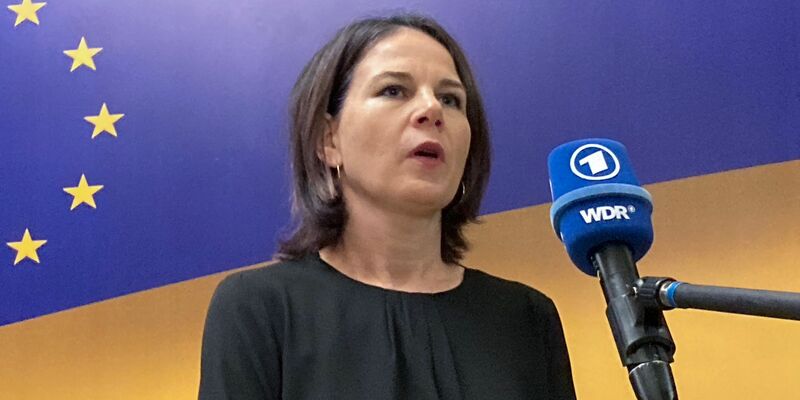 Die deutsche Außenministerin Annalena Baerbock (Bündnis 90/Grüne) äußerte sich zu dem jüngsten Vorgehen der iranischen Sittenpolizei. - Foto: Friedemann Kohler/dpa