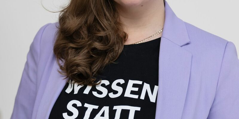 Die Pornowissenschaftlerin Madita Oeming plädiert für Wissen statt Scham. - Foto: Swen Pförtner/dpa