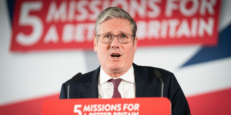 Keir Starmer von der Labour-Partei will gegen Premier Sunak gewinnen. - Foto: Stefan Rousseau/PA Wire/dpa