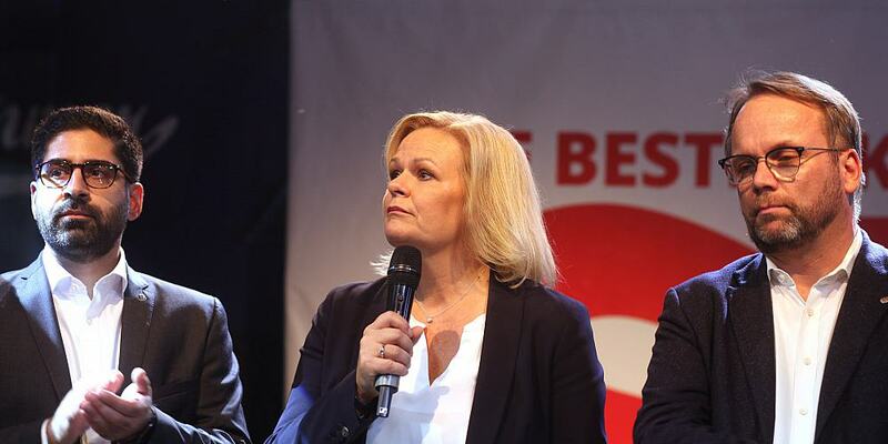 SPD-Wahlparty mit Kaweh Mansoori, Nancy Faeser, Timon Gremmels am 08.10.2023 - Foto: ?ber dts Nachrichtenagentur