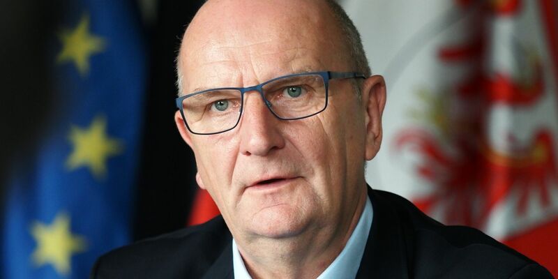 «Wir brauchen eine gemeinsame Kraftanstrengung, um in der Migrationsfrage endlich Lösungen zu finden», sagt Brandenburgs Ministerpräsident Dietmar Woidke (SPD). - Foto: Soeren Stache/dpa-Zentralbild/dpa