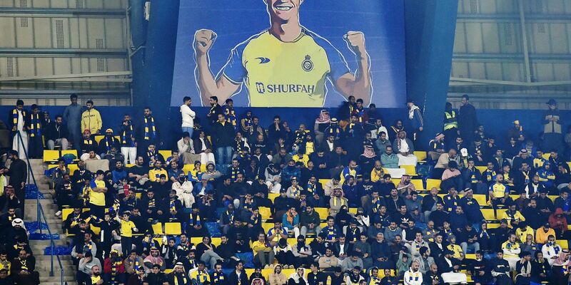 Saudi-Arabien hat eine Absichtserklärung für die WM-Bewerbung 2034 bei der FIFA eingereicht. - Foto: -/AP/dpa