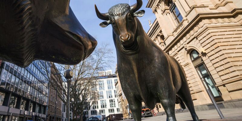 Der deutsche Bulle wird in den vergangenen Jahren öfter gemieden. Auch der Schuhhersteller Birkenstock entschied sich für einen Börsengang in New York. - Foto: Frank Rumpenhorst/dpa