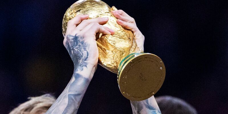 Wo wird im Jahr 2034 der Fußball-Weltmeister ermittelt? - Foto: Tom Weller/dpa