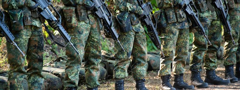 Deutschland sagt 35.000 Soldaten für eine neue Nato-Strategie zu. - Foto: Christophe Gateau/dpa