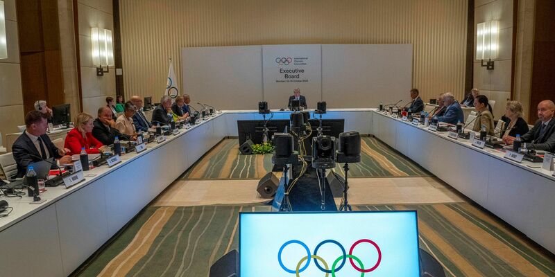 Die IOC-Exekutive tagt derzeit in Mumbai. - Foto: Rafiq Maqbool/AP/dpa