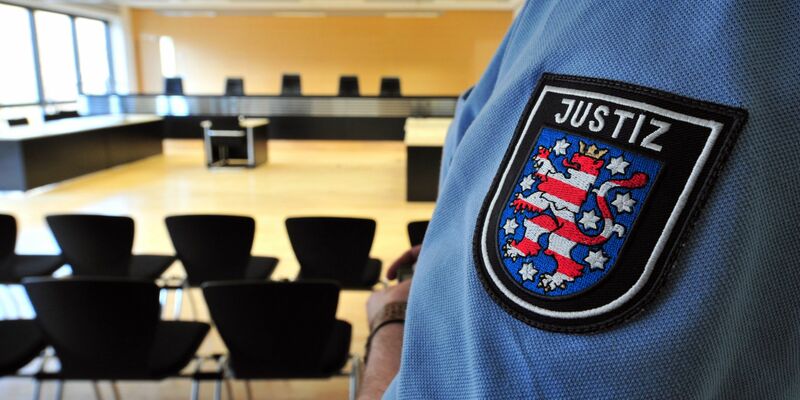 Eine Neonazi-Gruppe aus Eisenach soll Kontakt zu einem Bundeswehrsoldaten gehabt haben. - Foto: Martin Schutt/dpa-Zentralbild/dpa