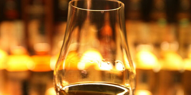 Ein Whisky-Club aus Schottland hat einen Rekord aufgestellt - und zwar online. - Foto: David Cheskin/Press Association/dpa