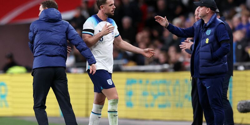 Wurde gegen Australien ausgewechselt: Jordan Henderson (M.). - Foto: David Klein/CSM via ZUMA Press Wire/dpa