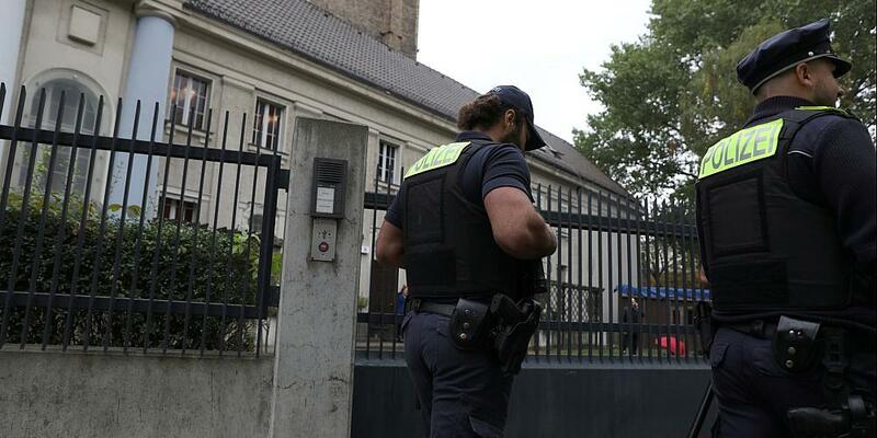 Polizei vor Synagoge (Archiv) - Foto: über dts Nachrichtenagentur
