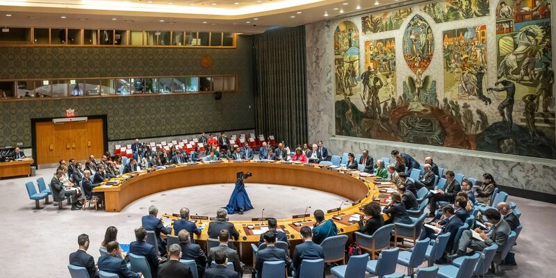 Blick in den Saal des Sicherheitsrats in New York. - Foto: Michael Kappeler/dpa