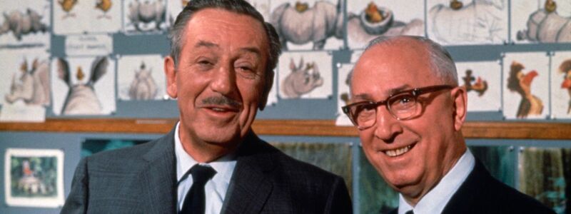Walt (l) und Roy Disney im Jahr 1967. - Foto: Disney/Walt Disney Photo Library/dpa