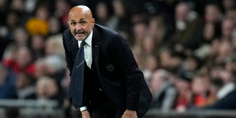 Italiens Trainer Luciano Spalletti steht mit seinem Team unter Druck. - Foto: Kirsty Wigglesworth/AP/dpa