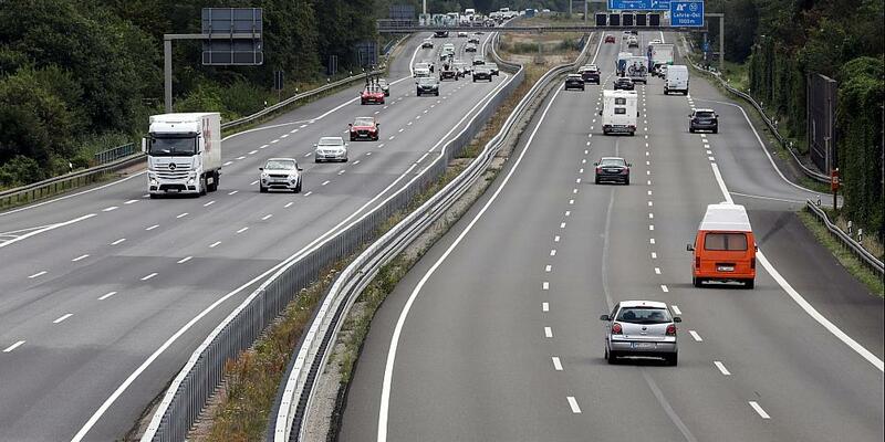 Autobahn (Archiv) - Foto: über dts Nachrichtenagentur