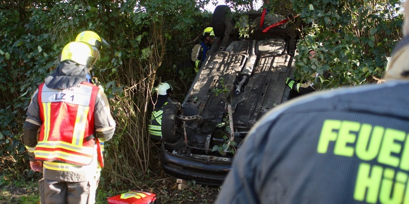 FW Hünxe: 14 Verletzte nach Verkehrsunfall - Feuerwehr Hünxe probt den Ernstfall - Foto: presseportal.de