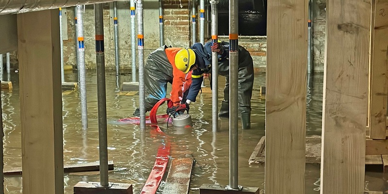 THW HH MV SH: Technisches Hilfswerk (THW) im Sturmflut-Einsatz im Norden - Erste Einsatzbilanz - Foto: presseportal.de