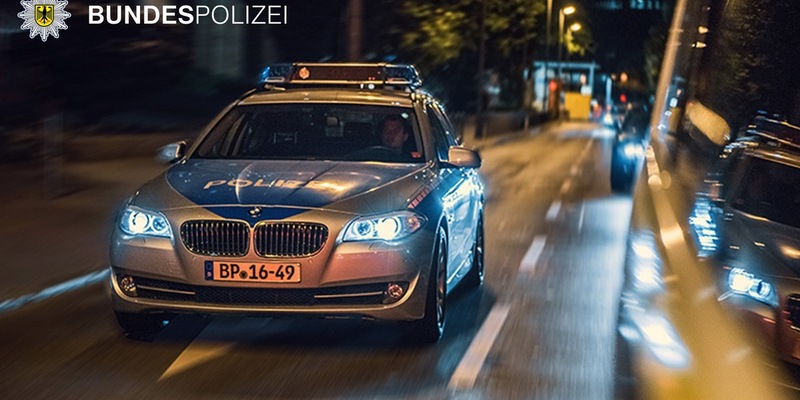 Bundespolizeidirektion München: Unbekannter beißt Zugbegleiter / Täter mutmaßlich ohne Ticket unterwegs - Foto: presseportal.de