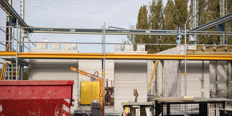 PERI 3D Construction setzt Deutschlands erstes öffentlich gefördertes Mehrfamilienhaus im 3D-Druckverfahren um / Ministerin Scharrenbach besucht die 3D-Druckbaustelle - Foto: presseportal.de