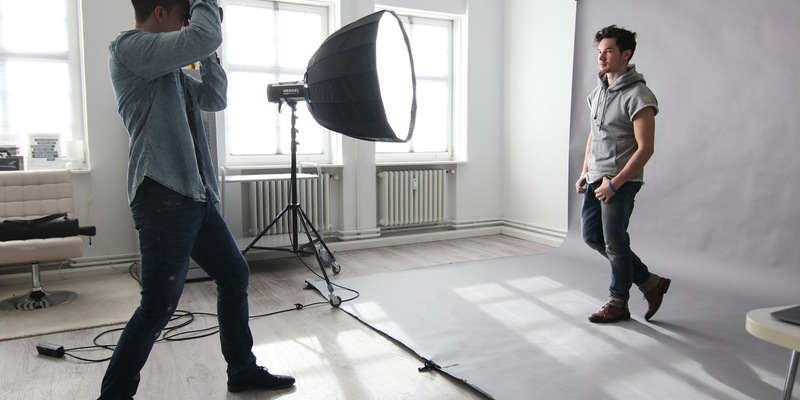 Obszöne Shootinganfragen: Edmond Rätzel klärt auf - wie weit darf ein Shooting gehen? - Foto: presseportal.de