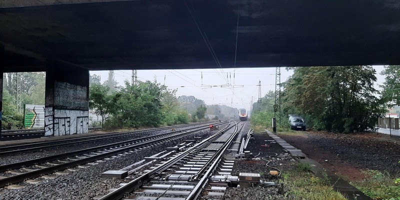 BPOL-HB: Betonplatte auf Bahngleise in Celle gelegt - Foto: presseportal.de