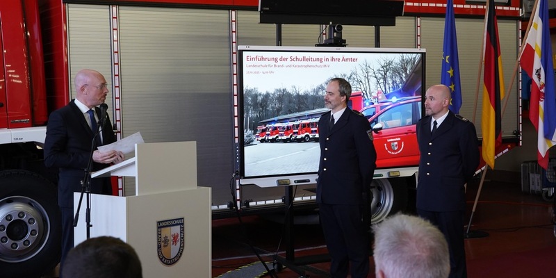 IM-MV: Innenminister Christian Pegel begrüßt neuen Leiter der Landesschule für Brand- und Katastrophenschutz - Foto: presseportal.de