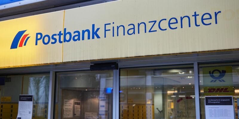 In den letzten Monaten häuften sich Beschwerden von Postbank-Kunden. - Foto: Georg Wendt/dpa