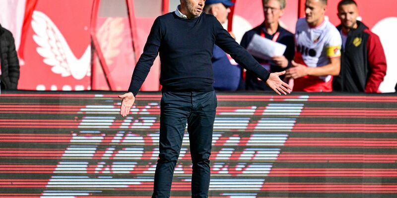 Ist nicht mehr Trainer von Ajax Amsterdam: Maurice Steijn. - Foto: Olaf Kraak/ANP/dpa