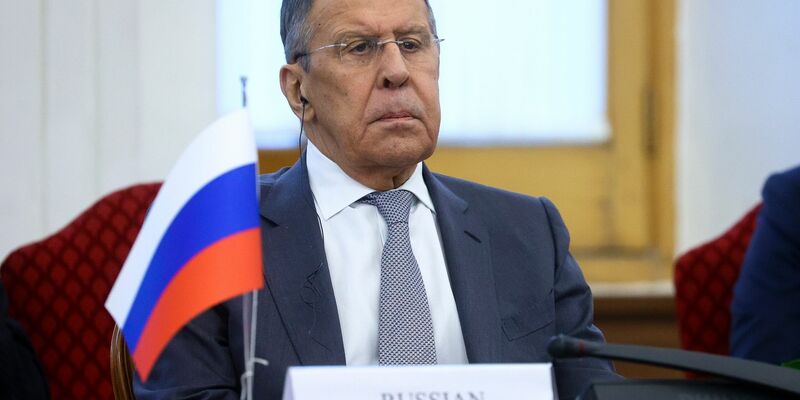 Sergej Lawrow, Außenminister von Russland, bei einem Treffen mit mehreren Amtskollegen in der iranischen Hauptstadt. - Foto: -/Russian Foreign Ministry Press Service/AP/dpa