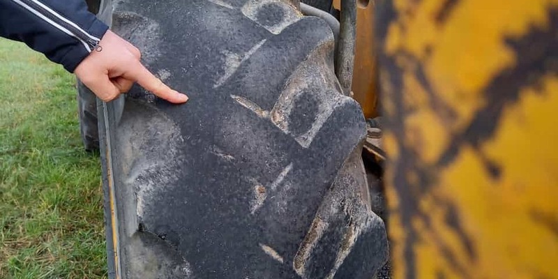 POL-NB: Kontrolle eines Radladers ohne ausreichendes Reifenprofil - Foto: presseportal.de