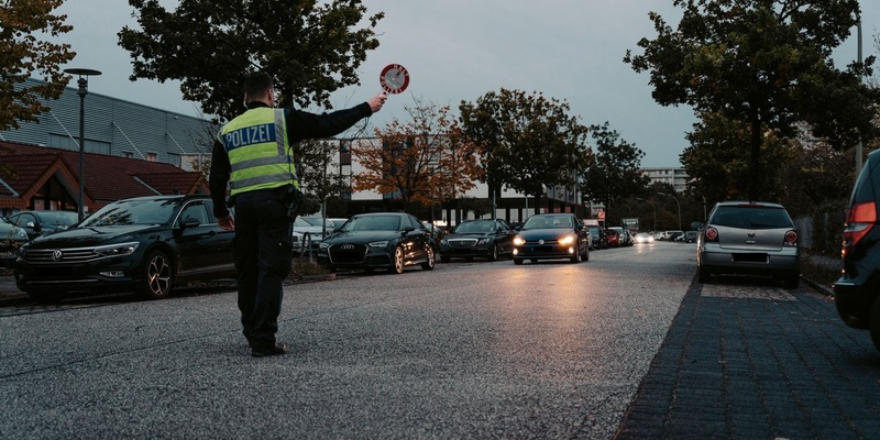 POL-Bremerhaven: Licht-Test-Aktion 2023 - Polizei führt Beleuchtungskontrollen für mehr Sicherheit im Straßenverkehr durch - Foto: presseportal.de