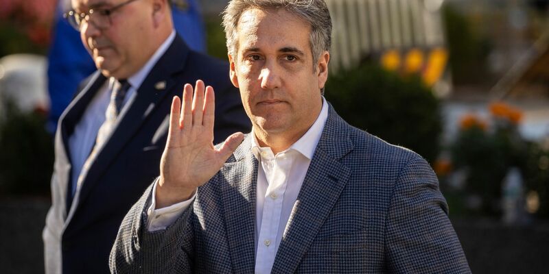 Michael Cohen, Ex-Anwalt des ehemaligen US-Präsidenten Trump, kommt zu einem Gericht in Manhattan im Rahmen des Betrugsprozesses gegen seinen früheren Arbeitgeber. - Foto: Yuki Iwamura/FR171758 AP/AP