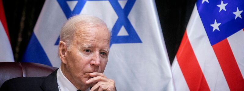 US-Präsident Joe Biden bei seinem Besuch in Tel Aviv am 18. Oktober. Die USA sind der wichtigste Verbündetete Israels. - Foto: Miriam Alster/Pool Flash 90/AP/dpa