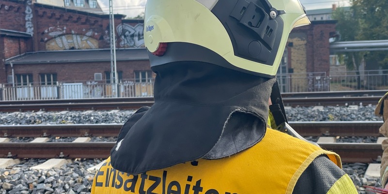 FW Dresden: tödlicher Unfall - Foto: presseportal.de