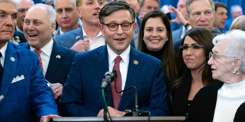 Der Republikaner Mike Johnson bekleidet ab sofort das Amt des Vorsitzenden des Repräsentantenhauses. - Foto: Jose Luis Magana/AP/dpa