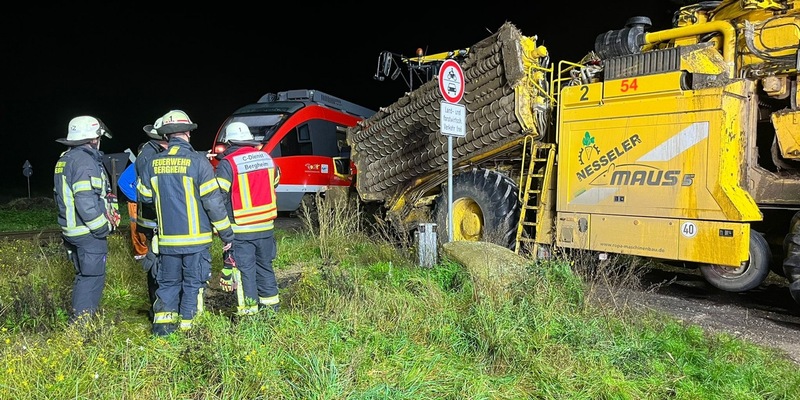 FW Bergheim: Einsatzerstinformation: Bahnunfall in Bergheim - keine Verletzten - 33 Personen betroffen - Foto: presseportal.de