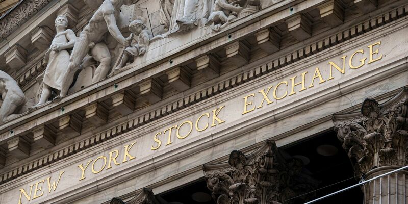 Quartalsberichte der Tech-Giganten trüben die Stimmung an der New Yorker Börse. - Foto: J. David Ake/AP/dpa