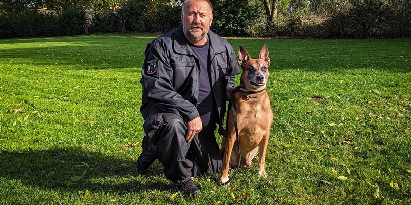 POL-BO: Gemeinsamer Ruhestand: Diensthundführer Frank Karkowski und Polizeihund Günni gehen in Pension - Foto: presseportal.de