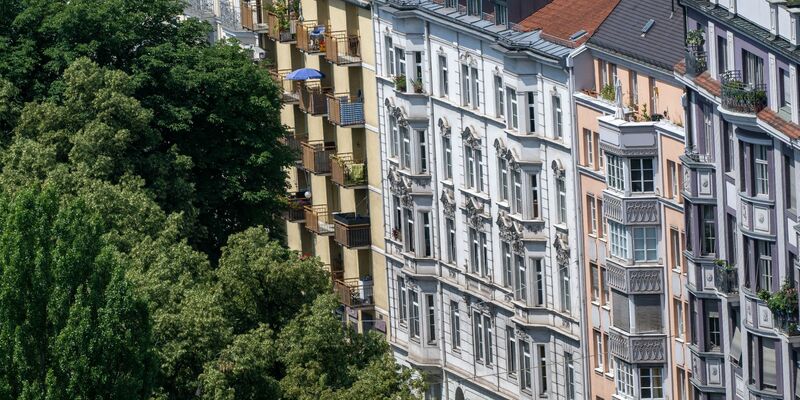Blick auf die bayerische Landeshauptstadt München: In München lebt es sich gut ein Drittel teurer als im Vogtlandkreis. - Foto: Peter Kneffel/dpa