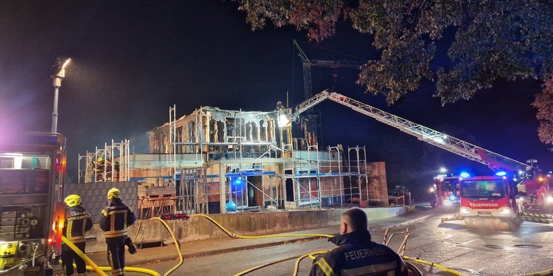 POL-GÖ: (531/2023) Rohbaubrand in Gieboldehausen - Obergeschoss fängt Feuer, keine Verletzten, Ursache unklar - Foto: presseportal.de