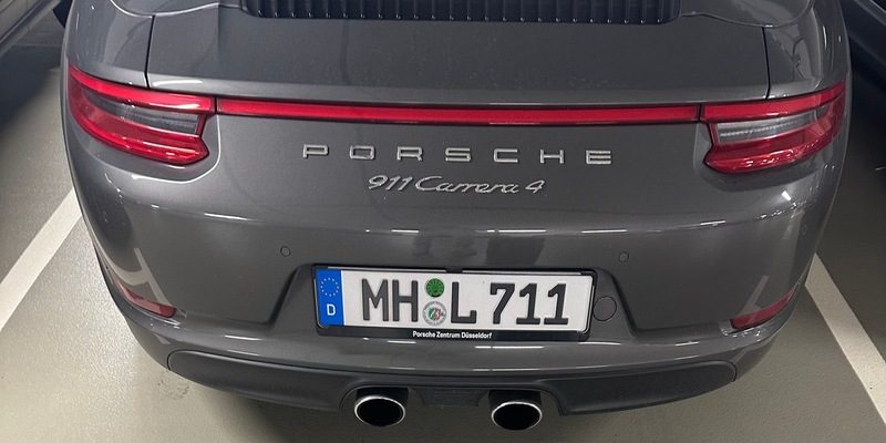 POL-E: Mülheim an der Ruhr: Porsche-Besitzer durch Diebstahl seines PKW geweckt - Fotofahndung - Foto: presseportal.de
