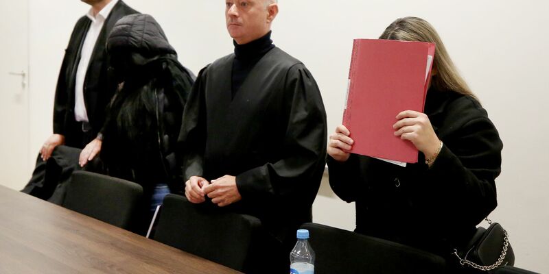 Im Prozess um den tragischen Tod eines zweijährigen Jungen in einer Mini-Kita in Gelsenkirchen wurde nun ein Urteil gesprochen. - Foto: Roland Weihrauch/dpa