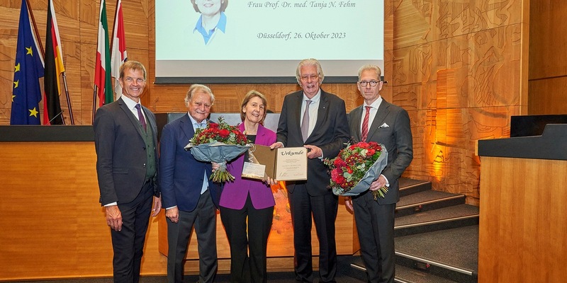 Ehrung für Ausnahme-Medizinerin Prof. Dr. med. Tanja N. Fehm / Klüh-Stiftung zeichnet Spezialistin für Gynäkologische Onkologie aus - Foto: presseportal.de