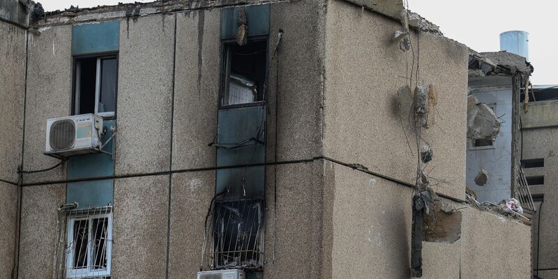 Ort einer Explosion in Tel Aviv. - Foto: Ilia Yefimovich/dpa