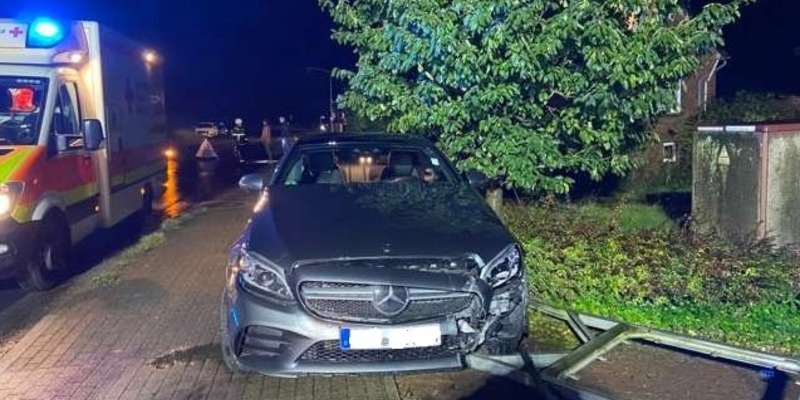 POL-STD: Senior verstirbt bei Unfall mit Trecker in Hammah, Unfall unter Alkohol in Jork-Borstel - Fahrer leicht verletzt - Foto: presseportal.de