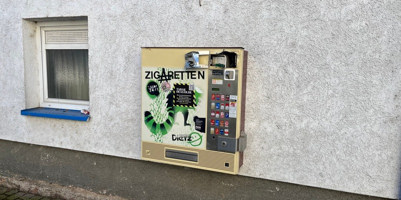 POL-PDLD: Zigarettenautomat aufgebrochen- Zeugen gesucht! - Foto: presseportal.de