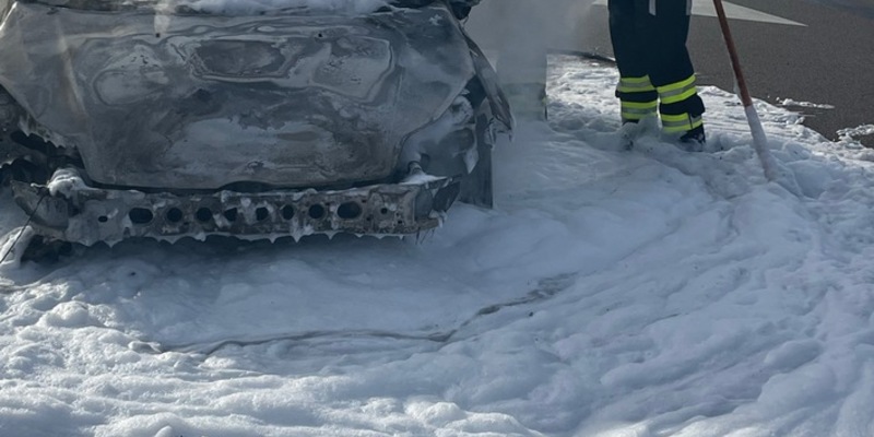 FW-M: Pkw auf Autobahn in Vollbrand (Autobahn A96) - Foto: presseportal.de