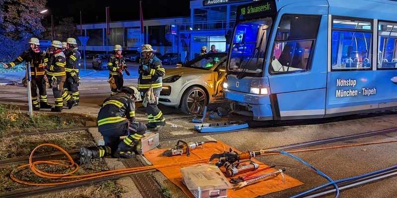 FW-M: Pkw gegen Tram (Laim) - Foto: presseportal.de